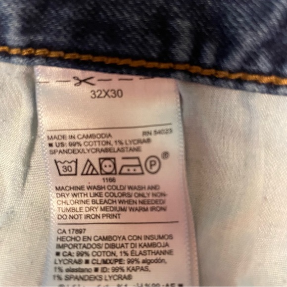 Men’s Old Navy Slim 24/7 Jeans - Picture 5 of 5